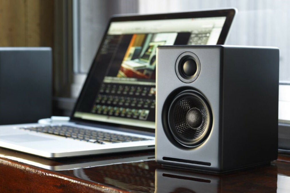 desktop speakers