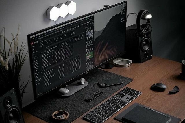 buying a refurbished monitor